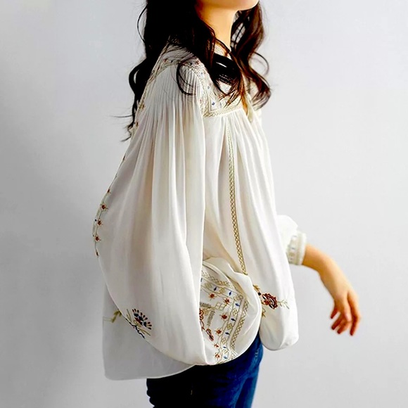 Lena Vie Boutique Tops - The Payton ReEdit Floral Shift Blouse With Blouson Sleeves And Floral Detailing